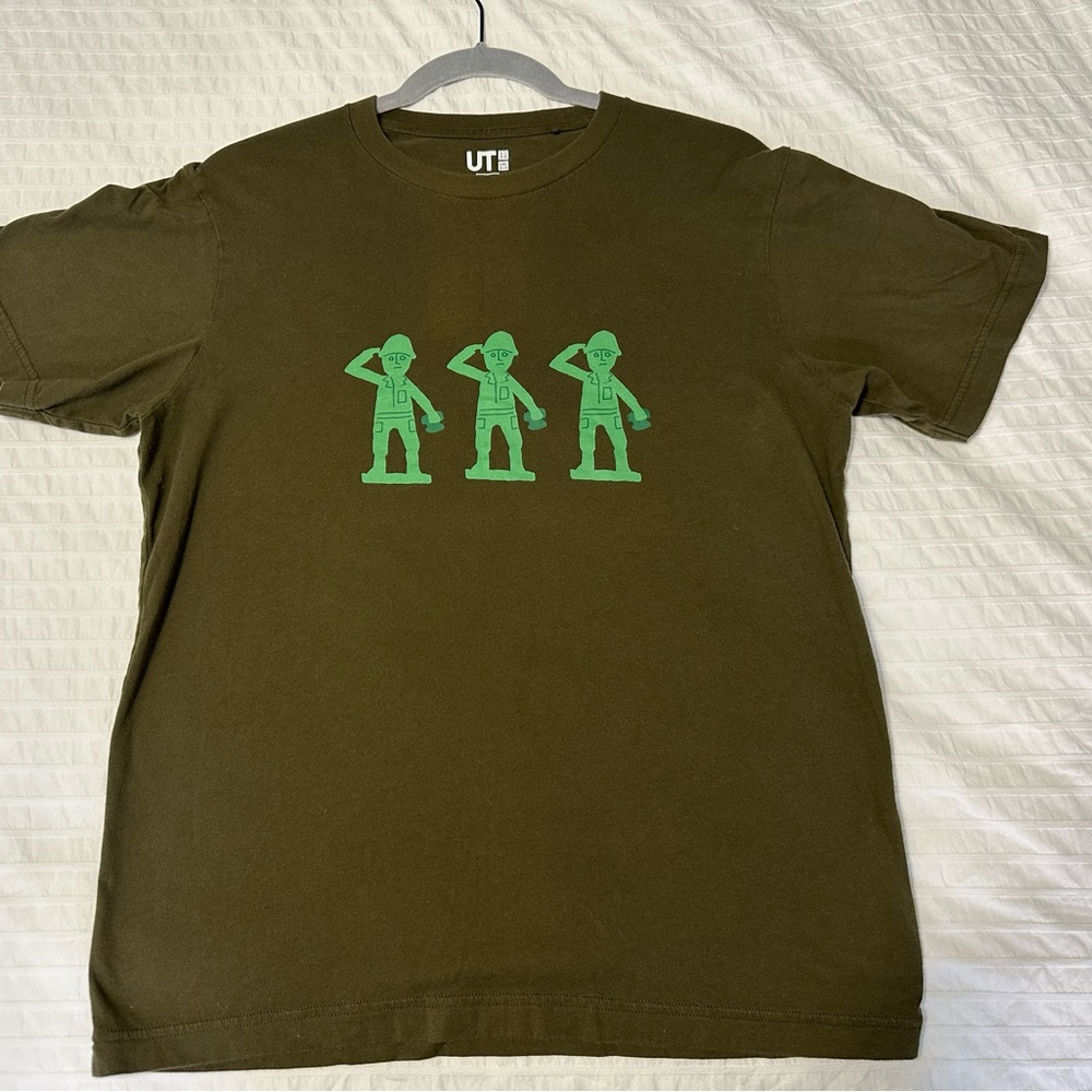 Toy Story “Green Army Men” T-Shirt. Uniqlo, small